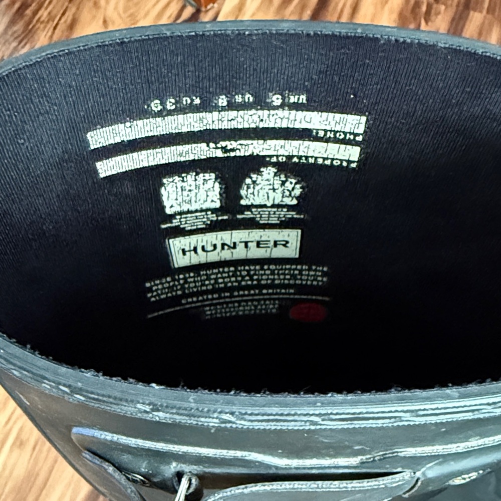 Hunter Classic Tall Waterproof Boots - Picture 9 of 10